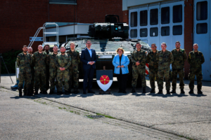 Bettina Lugk besucht die Generalfeldmarschall Rommel Kaserne Augustdorf