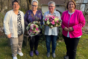 Hilfe im Alltag und gelebte Gastfreundschaft – Blumenstrauß des Monats geht an Verena Knabe